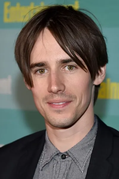 Reeve Carney