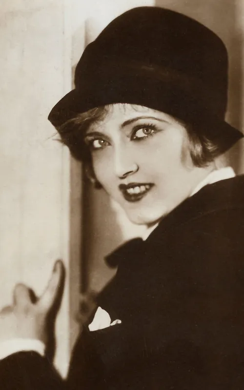 Dolly Grey