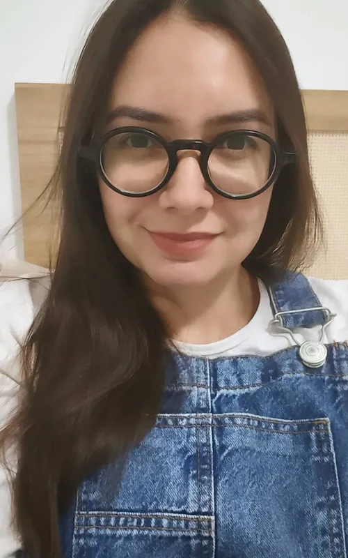 Renata Loureiro Macela