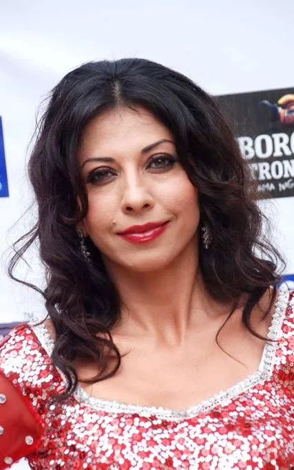 Vida Samadzai