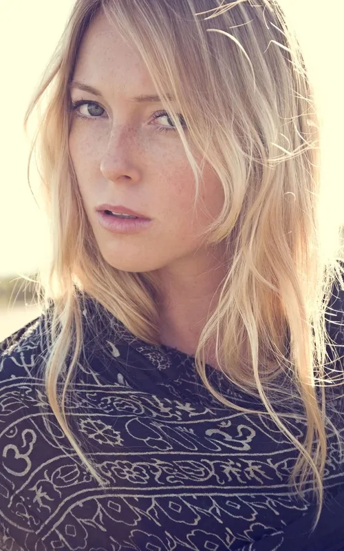 India Oxenberg