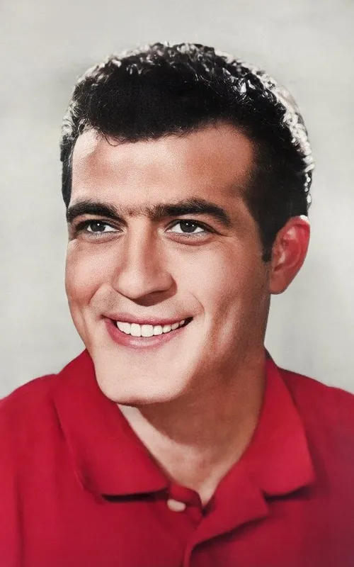 Fikret Hakan