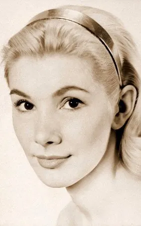 Susan Hampshire