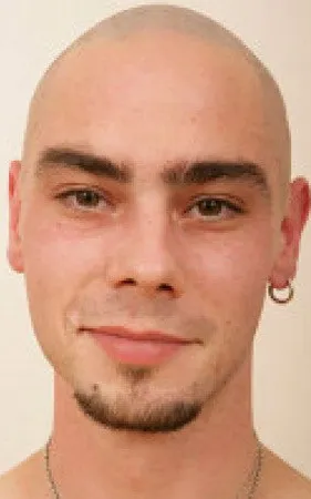 Lukas P.