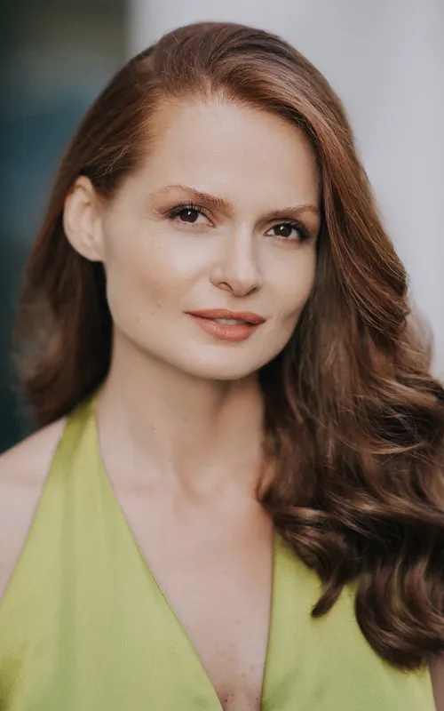 Elena Lander