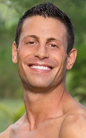Garrett Adelstein