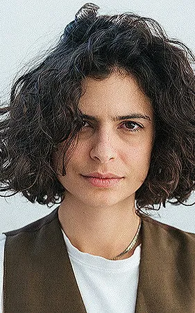 Julia Anquier