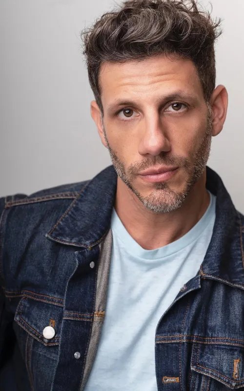 Maxx Hennard