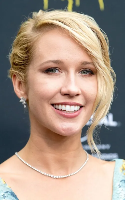 Anna Camp