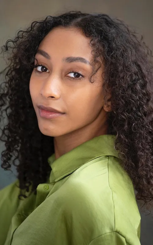 Bella Brown