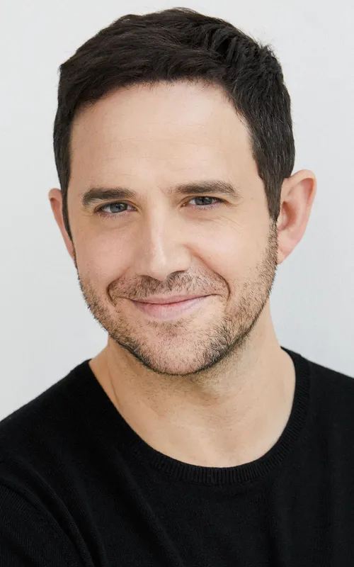 Santino Fontana