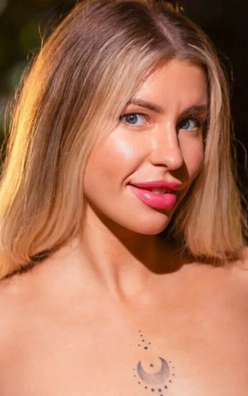Annabella Blue
