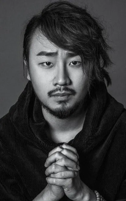 Wang Yiwei
