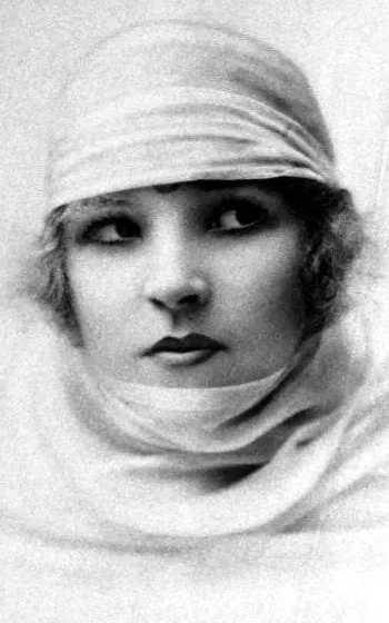 Kay Laurel