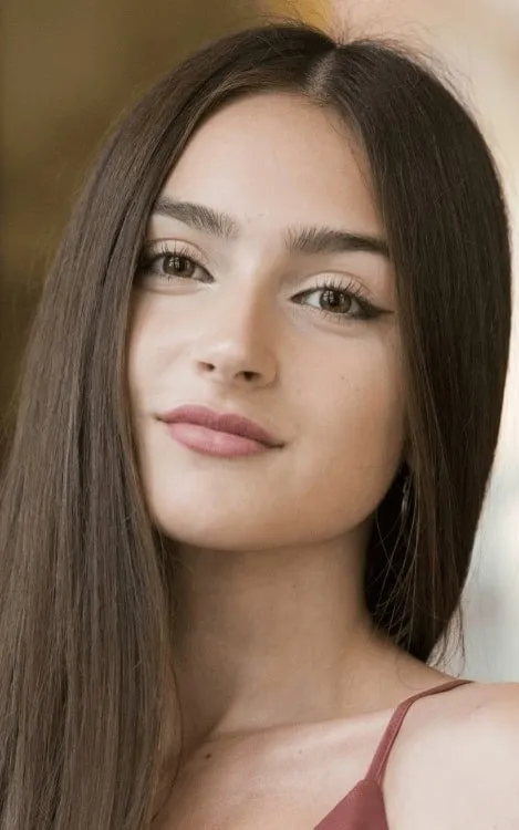Mia Giraud