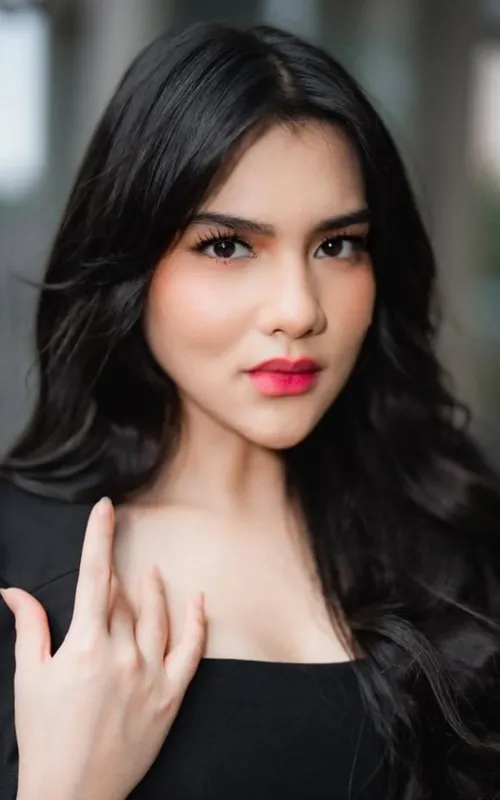 Davina Karamoy