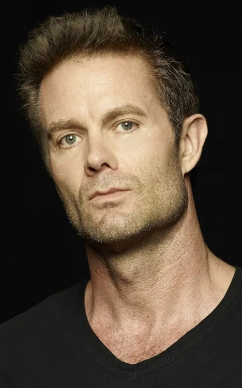 Garret Dillahunt