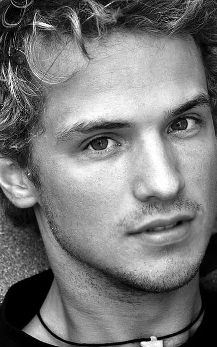 Freddie Stroma