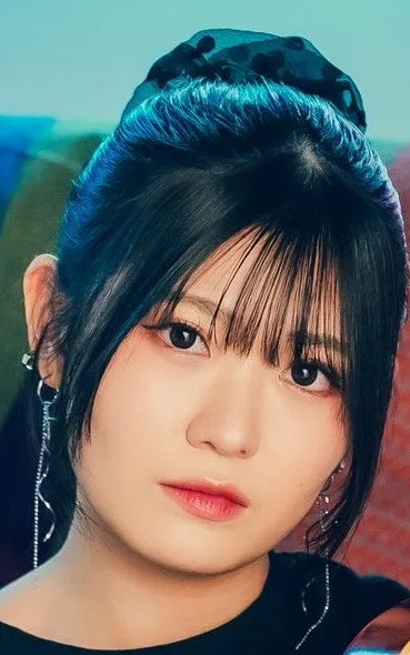 栄先思希