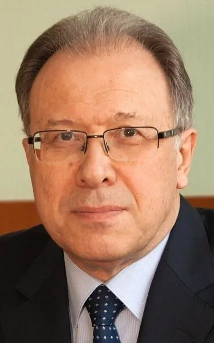 Ravil Akhmetov