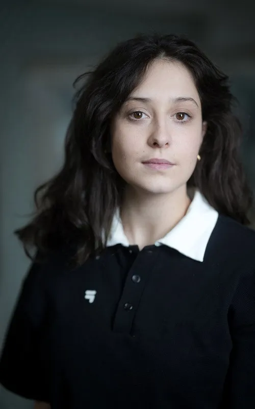 Lola Burbail