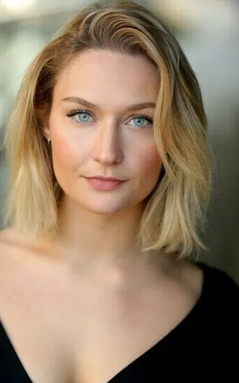 Kelly Hampson