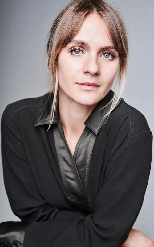 Elle McAlpine