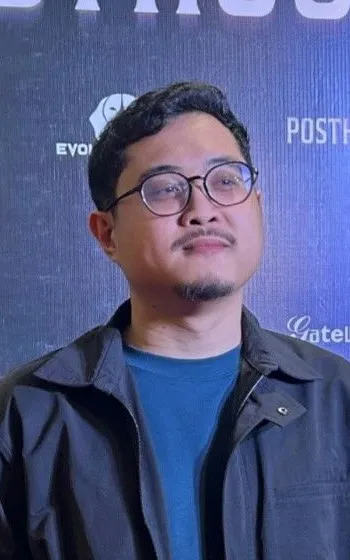 Nikolas Red
