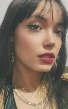 Nicole Barros
