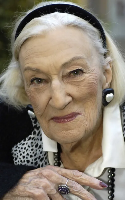 Hélène Duc