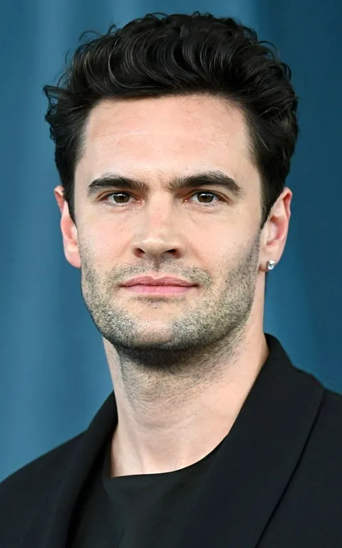 Tom Bateman