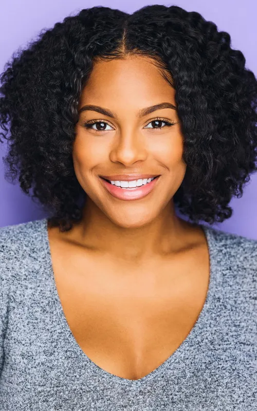 Simone Johns