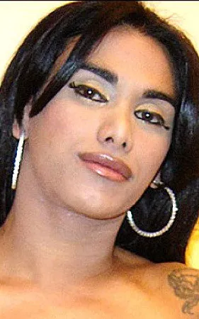 Claudia Lins