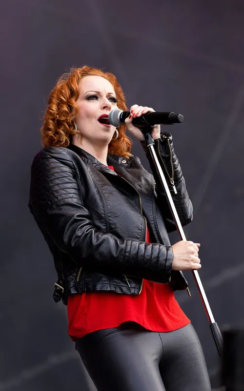 Anneke van Giersbergen