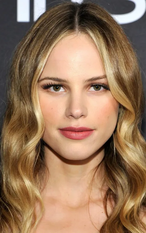 Halston Sage