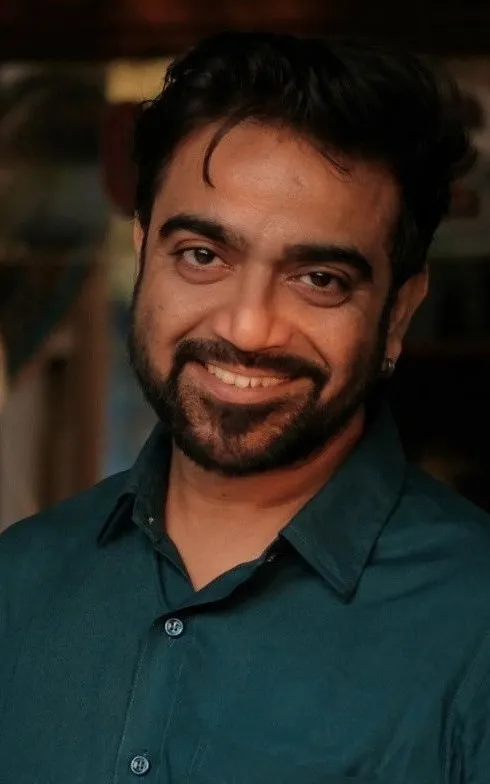 Faiz Khan
