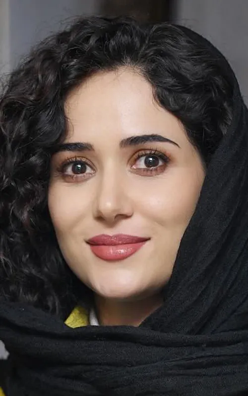 Parinaz Izadyar
