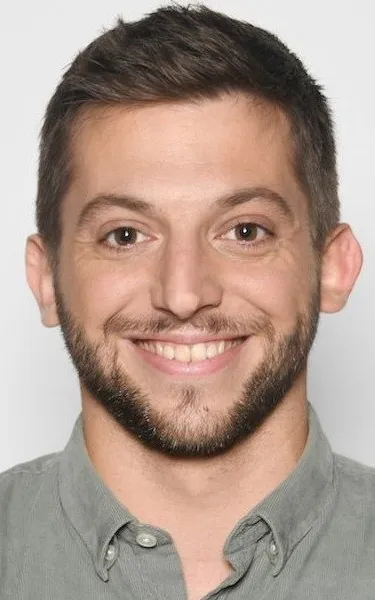 Paul Larrouturou