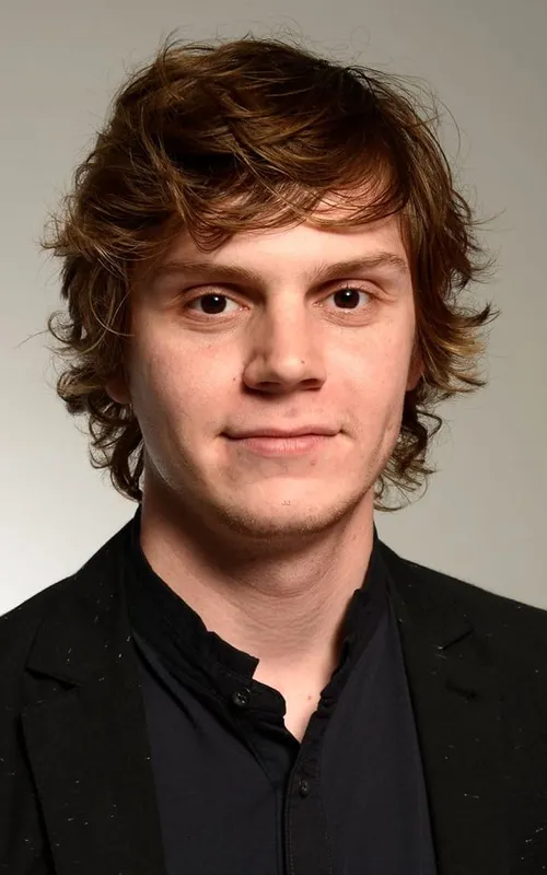 Evan Peters