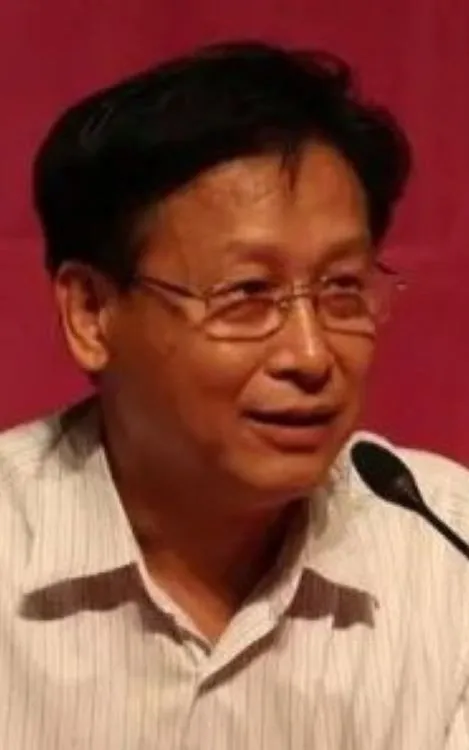 柏崇新