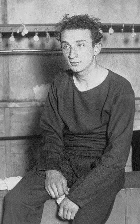 Jean Taris
