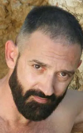 Jota Salaz