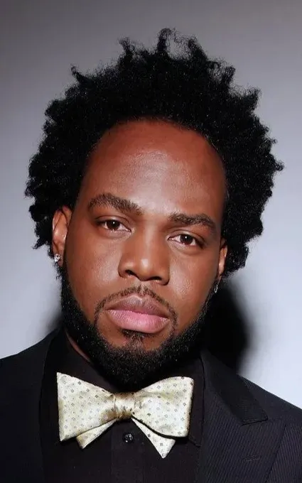 Dwele