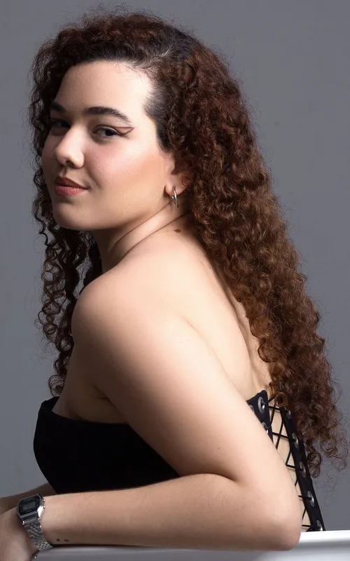 Ana Júlia Colares