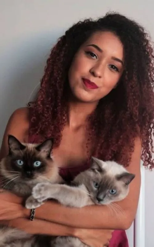 Flávia Souza