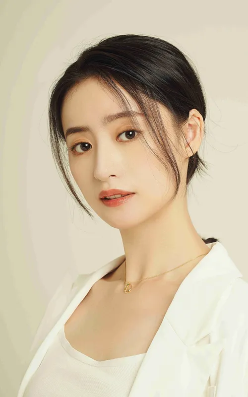 Elaine Yi