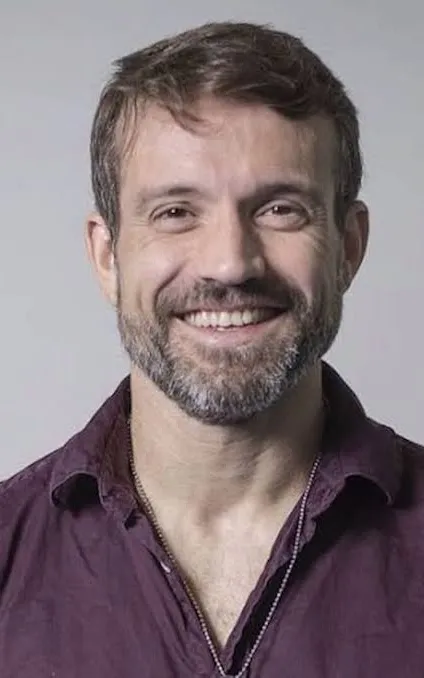Tomás Paredes