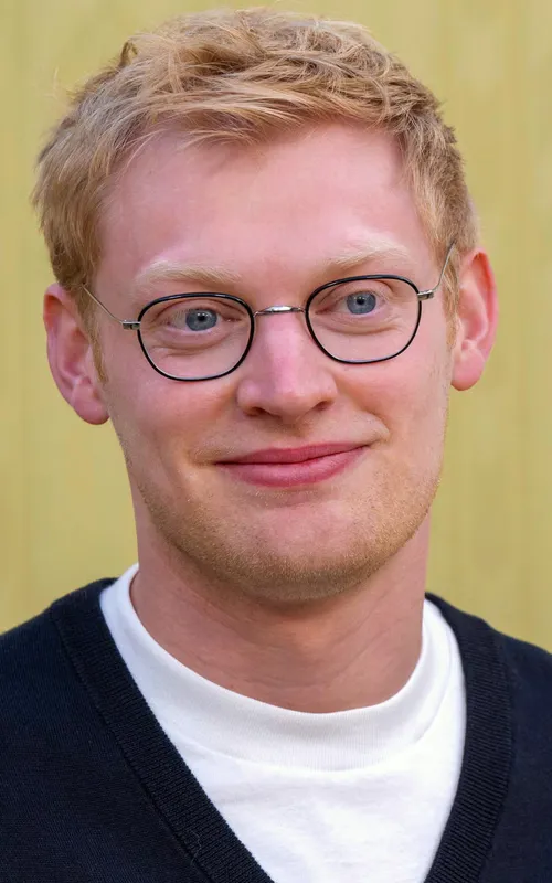 Curry Barker