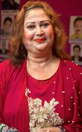Rina Khan