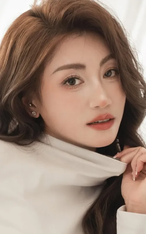 Gloria Wong Yung